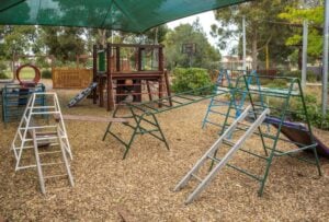 5 Best Mulch For Childrens Playground Wood Pine Bark Synthetic Turf Rubber Natural Grass